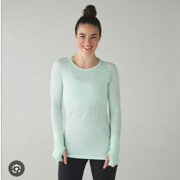 lululemon athletica Tops - Lululemon Womens 4 Swiftly Tech Long Sleeve Green Striped Thumbholes Top